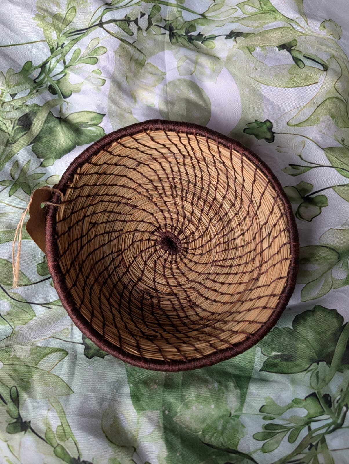 16cm brown hand coiled pine needle offering dish