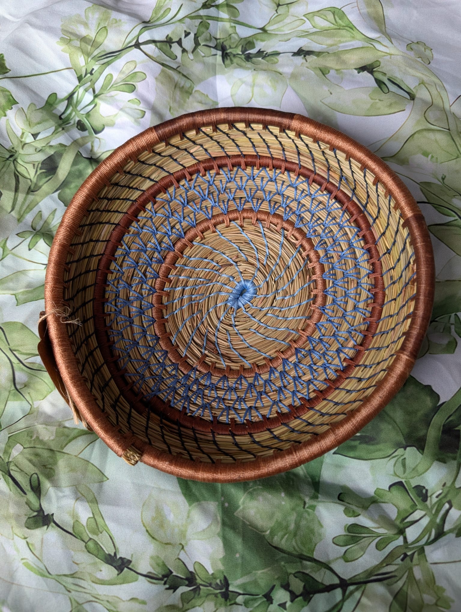 20cm hand coiled pine needle offering dish