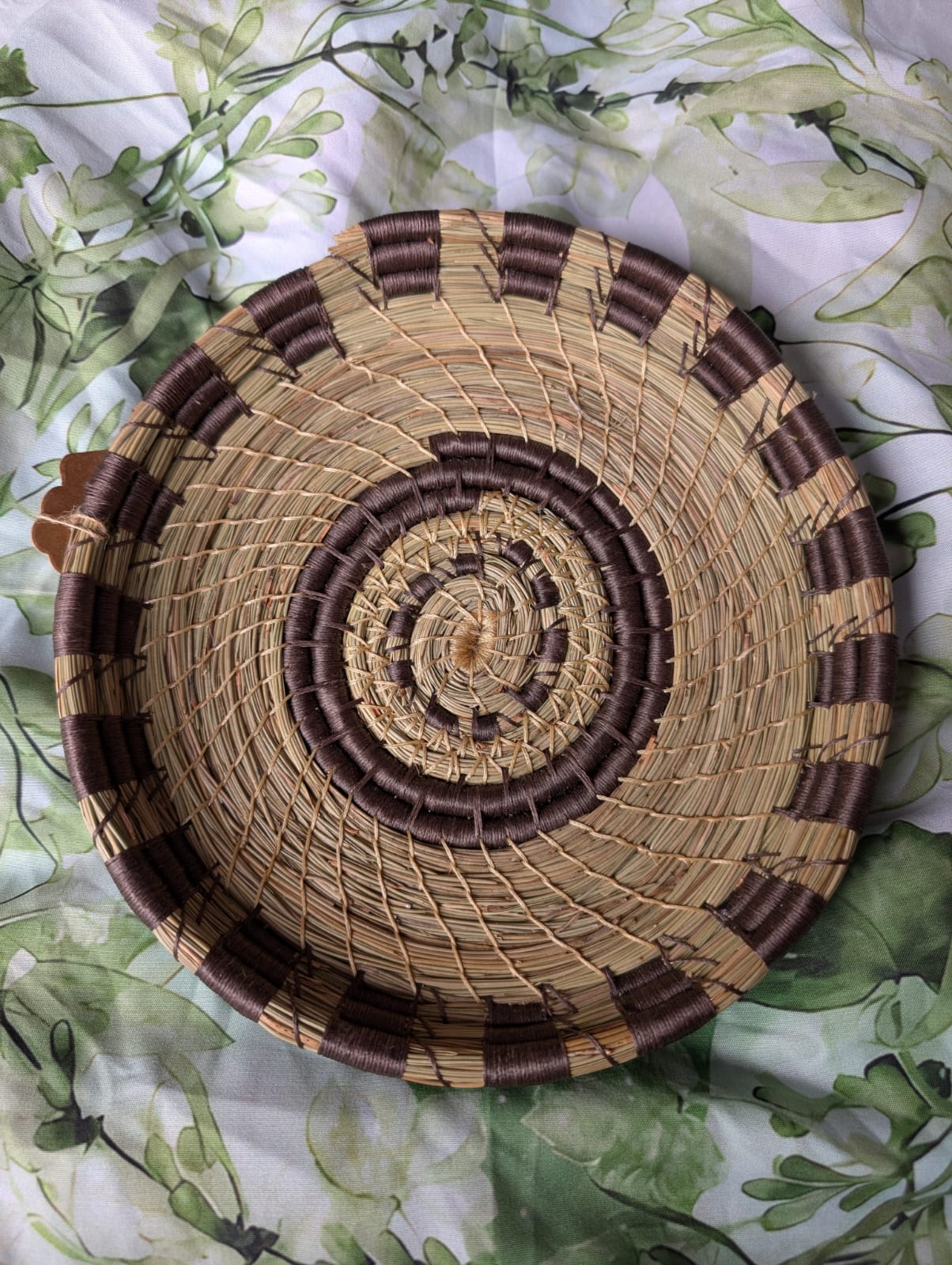 21cm brown hand coiled pine needle offering dish